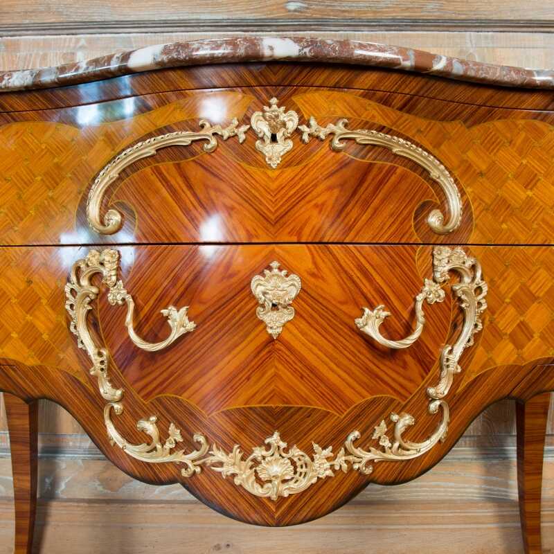 Chest of drawers Cressent Louis XV style