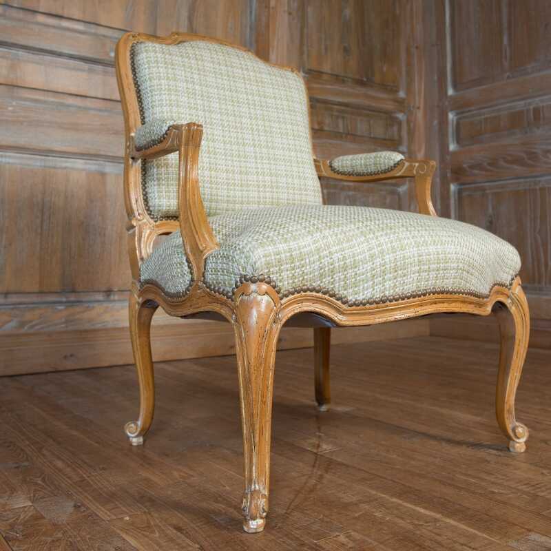 Easychair Avisse Louis XV style