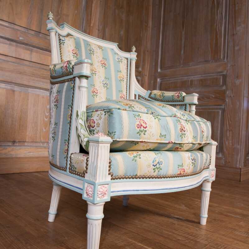 Easychair Lerouge Louis XVI style