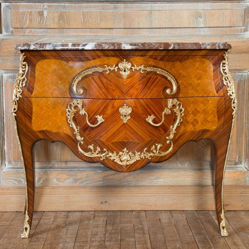 Chest of drawers Cressent Louis XV style