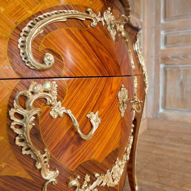 Chest of drawers Cressent Louis XV style