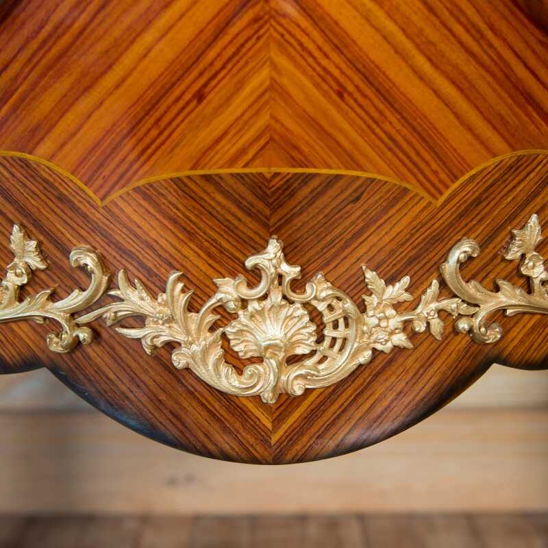 Chest of drawers Cressent Louis XV style