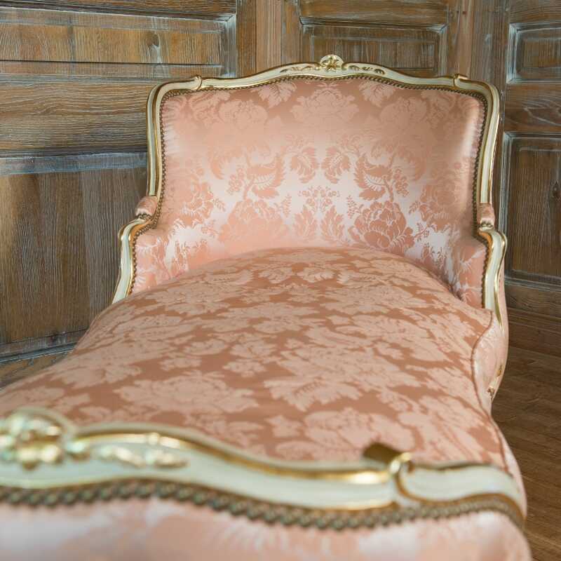 Easy chair of Duchess Avar Louis XV
