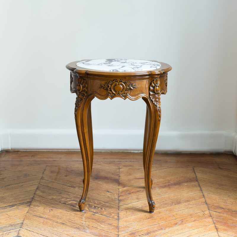 Pedestal table Saumur Louis XV style